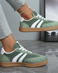 Lena | Classic Lace-Up Sneakers