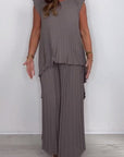 Aveline | Sophisticated Short Sleeve Wide Set