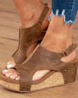 Toe Ring Flat Sandals – Minimalist, Comfortable Slip-On Style for Effortless Summer Outfits